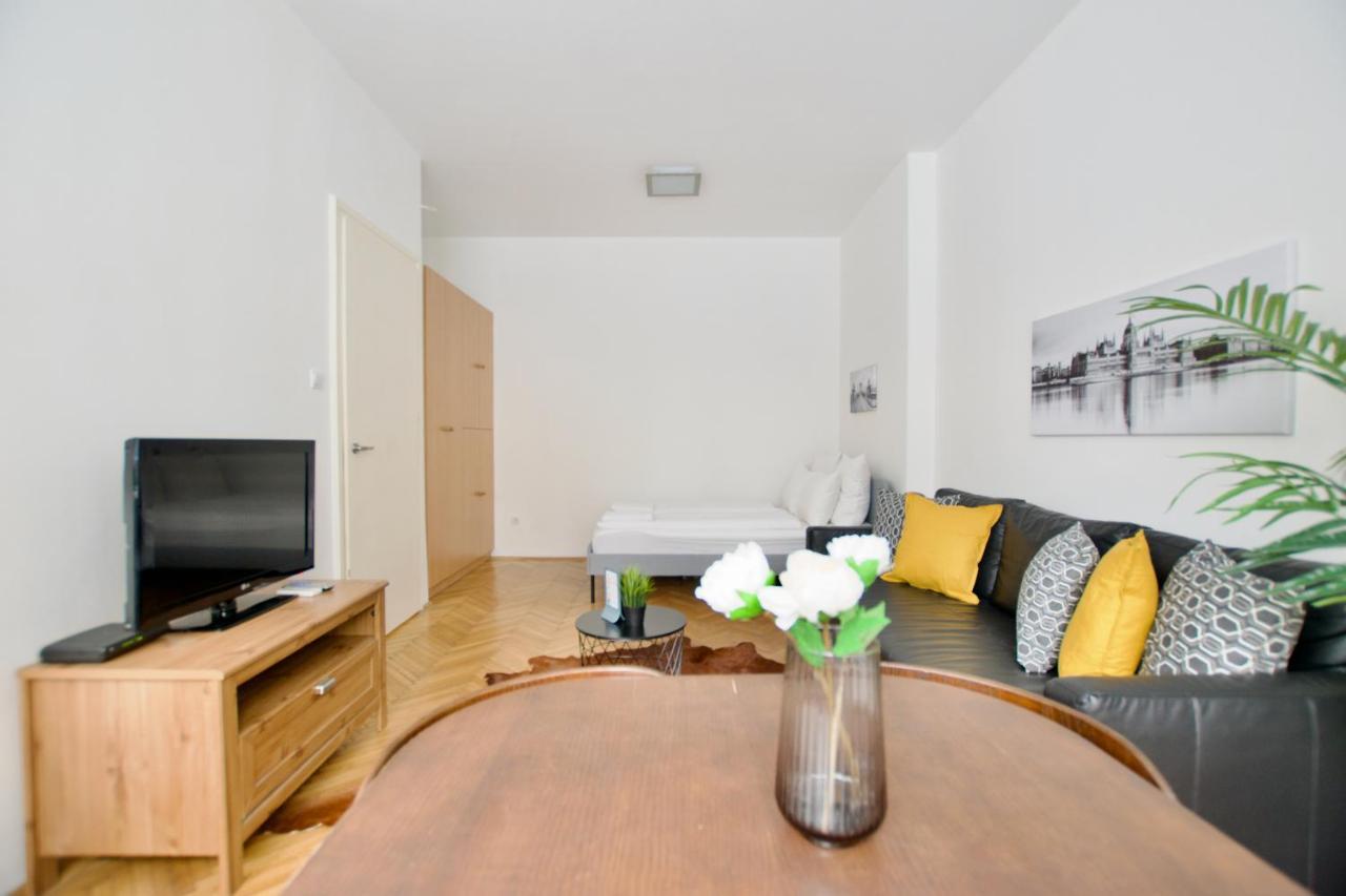 Standard Apartment By Hi5 - Petofi 12 Budapest Extérieur photo