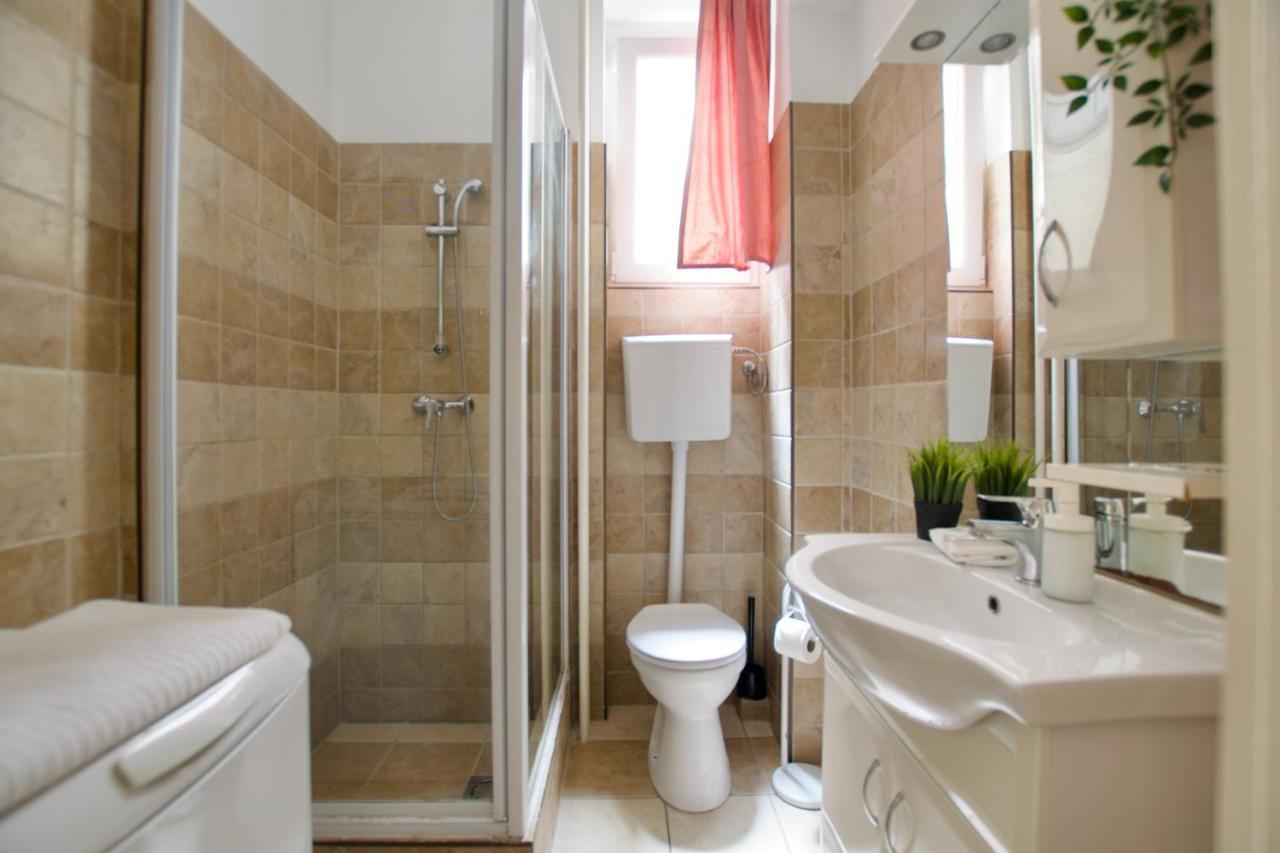 Standard Apartment By Hi5 - Petofi 12 Budapest Extérieur photo
